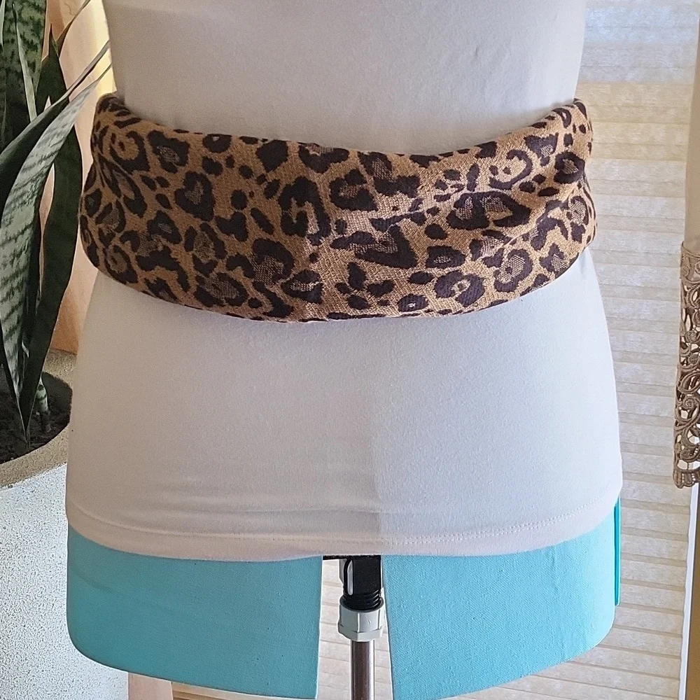 J Jill woman's Camelmulti multi-functional scarf wrap. One size. - Picture 4 of 11